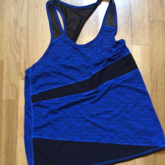 3 Women’s Activewear tops racerback sz small - Picture 6 of 10
